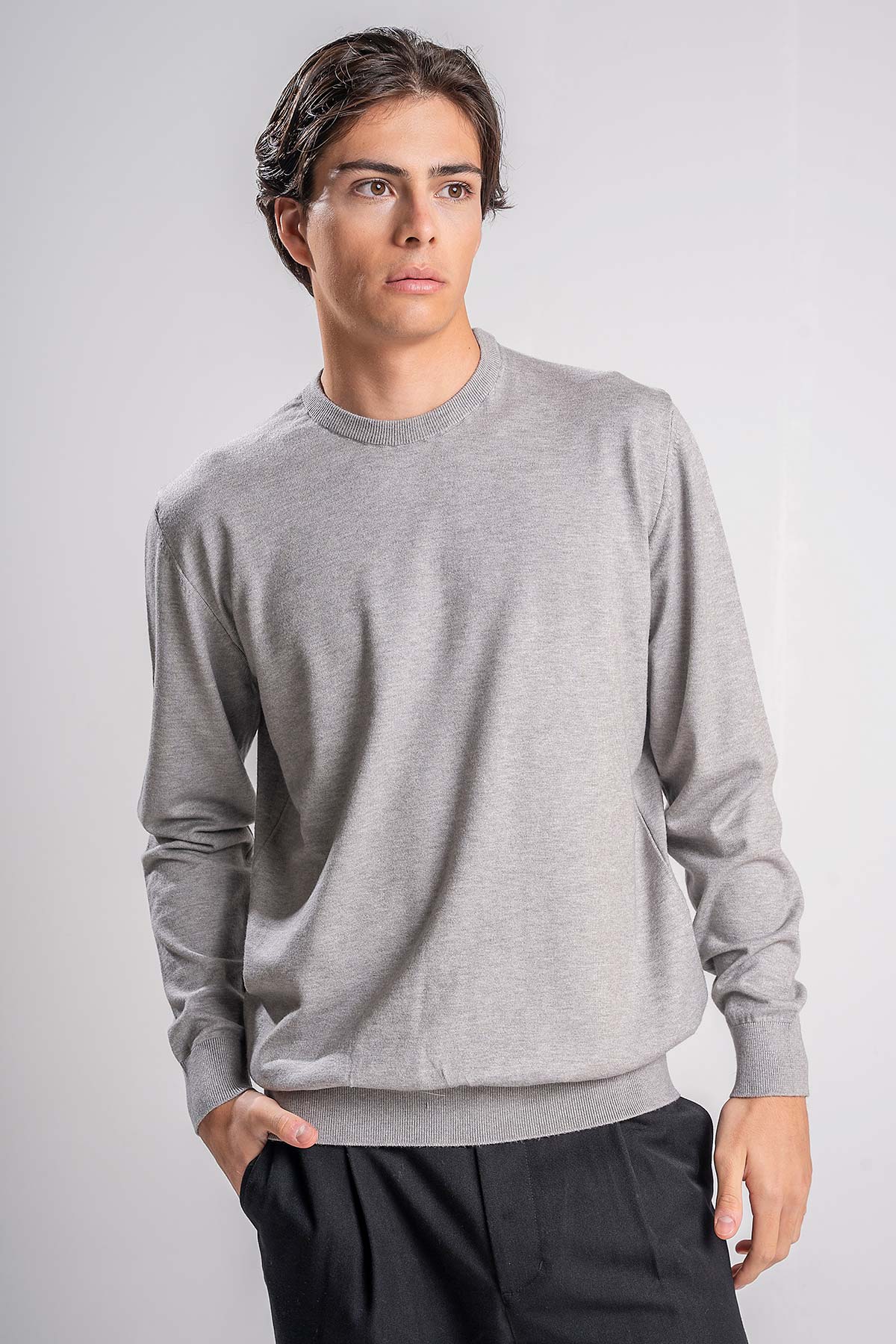 6-Πλεκτό-Vittorio-700-2627-500.jpg Πλεκτό Vittorio 700-2627-500 GREY - Image 1